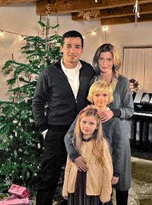 Affiche du film L’Amour au pied du sapin (TV) (2010) de Peter Sämann. Voir L’Amour au pied du sapin (TV) en streaming / torrent sur meilleurs-films.fr