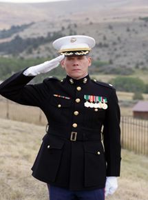 Affiche du film L’Honneur d’un Marine (2009) de Ross Katz. Voir L’Honneur d’un Marine en streaming / torrent sur meilleurs-films.fr