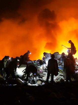Affiche de la série La Colline (2022) de Denis Gheerbrant Affiche de la série La Colline (2022) de Denis Gheerbrant. Voir La Colline en streaming / torrent sur meilleurs-films.fr