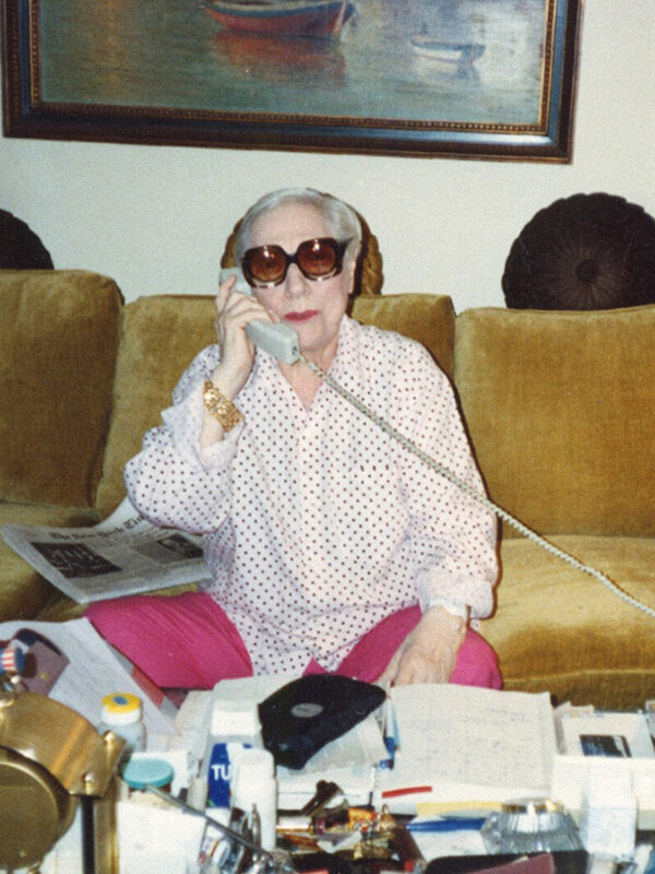 Affiche du film La Reine du diable (2022) de Valerie Kontakos. Voir La Reine du diable en streaming / torrent sur meilleurs-films.fr