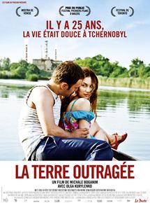 Affiche du film La Terre outragée (2011) de Michale Boganim. Voir La Terre outragée en streaming / torrent sur meilleurs-films.fr