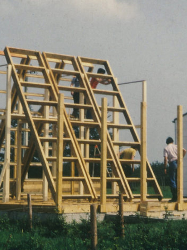 Affiche du film La Vie en kit (2022) de Elodie Degavre. Voir La Vie en kit en streaming / torrent sur meilleurs-films.fr