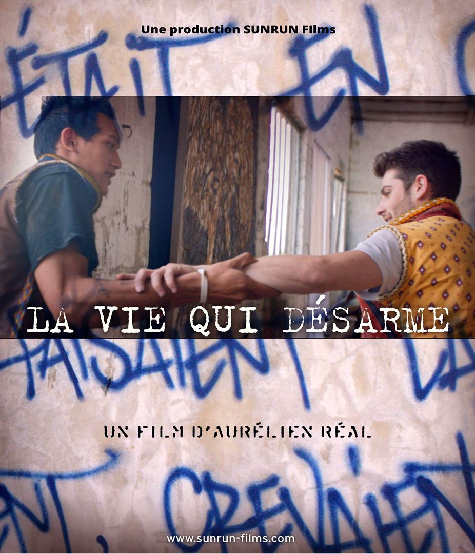 Affiche du court métrage La Vie qui désarme (2015) de Aurélien Réal. Voir La Vie qui désarme en streaming / torrent sur meilleurs-films.fr