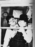 Affiche du film Laurel et Hardy menuisiers (1933) de Lloyd French Affiche du film Laurel et Hardy menuisiers (1933) de Lloyd French. Voir Laurel et Hardy menuisiers en streaming / torrent sur meilleurs-films.fr
