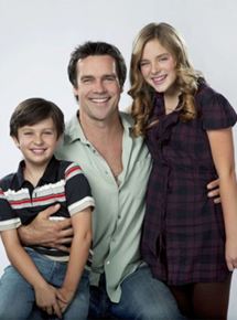 Affiche du film Le coeur de la famille (2010) de Bradford May Affiche du film Le coeur de la famille (2010) de Bradford May. Voir Le coeur de la famille en streaming / torrent sur meilleurs-films.fr