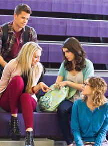 Affiche du film Le pacte des tricheuses (2013) de Doug Campbell. Voir Le pacte des tricheuses en streaming / torrent sur meilleurs-films.fr