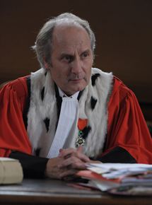 Affiche du film Le Viol (2017) de Alain Tasma. Voir Le Viol en streaming / torrent sur meilleurs-films.fr