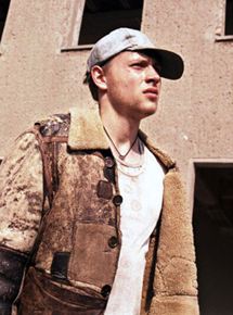 Affiche du film Les Bas-fonds (2005) de Hardi Sturm Affiche du film Les Bas-fonds (2005) de Hardi Sturm. Voir Les Bas-fonds en streaming / torrent sur meilleurs-films.fr