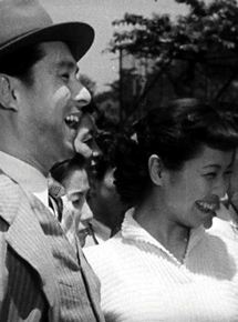Affiche du film Les Fossettes de Tokyo (1952) de Shue Matsubayashi. Voir Les Fossettes de Tokyo en streaming / torrent sur meilleurs-films.fr