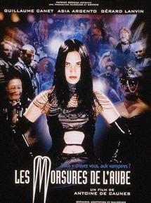 Affiche du film Les morsures de l’aube (2001) de Antoine de Caunes. Voir Les morsures de l’aube en streaming / torrent sur meilleurs-films.fr