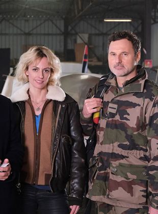 Affiche du film Les Mystères de l’école de gendarmerie (2021) de Lorenzo Gabriele. Voir Les Mystères de l’école de gendarmerie en streaming / torrent sur meilleurs-films.fr