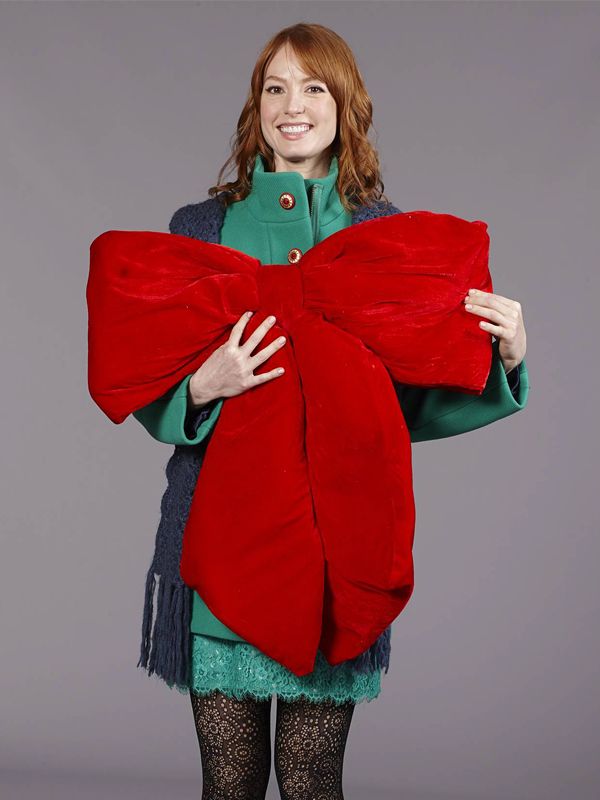 Affiche du film Les Pendules de Noël (2013) de Jonathan Wright. Voir Les Pendules de Noël en streaming / torrent sur meilleurs-films.fr