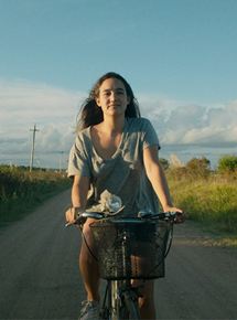 Affiche du film Les routes en février (2018) de Katherine Jerkovic. Voir Les routes en février en streaming / torrent sur meilleurs-films.fr