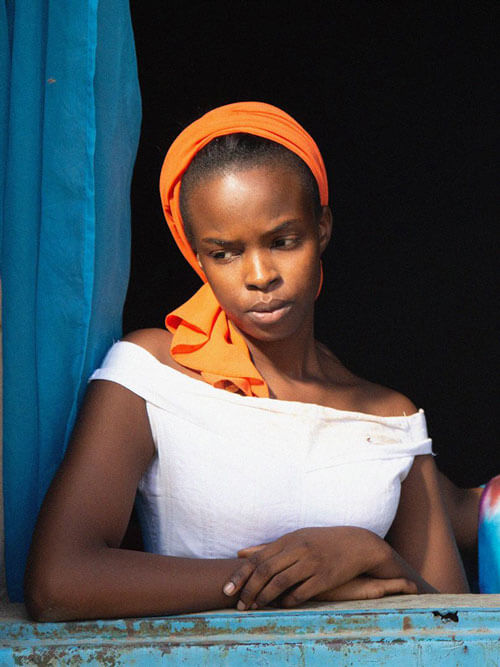 Affiche du film Lingui, les liens sacrés (2021) de Mahamat-Saleh Haroun. Voir Lingui, les liens sacrés en streaming / torrent sur meilleurs-films.fr