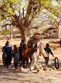 Affiche du film Los pasos dobles (2011) de Isaki Lacuesta. Voir Los pasos dobles en streaming / torrent sur meilleurs-films.fr