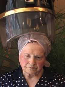 Affiche du film Madame Eliane (2009) de Sébastien Rastoix,William Denayre, Affiche du film Madame Eliane (2009) de Sébastien Rastoix,William Denayre,. Voir Madame Eliane en streaming / torrent sur meilleurs-films.fr