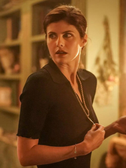 Affiche de la série Mayfair Witches (2023) de Esta Spalding & Michelle Ashford.