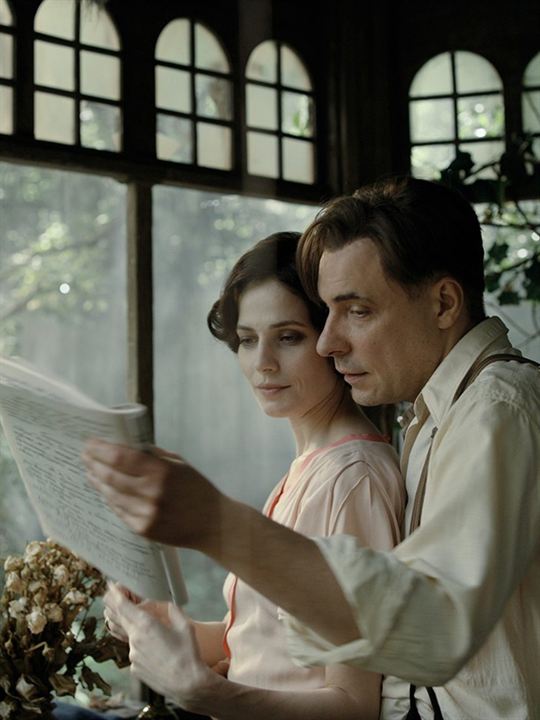 Affiche du film Master i Margarita (2024) de Mikhail Lokshin. Voir Master i Margarita en streaming / torrent sur meilleurs-films.fr