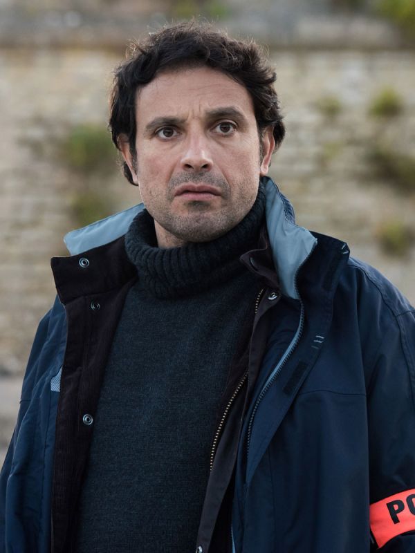 Affiche du film Meurtres à l’Ile de Ré (2016) de François Basset. Voir Meurtres à l’Ile de Ré en streaming / torrent sur meilleurs-films.fr