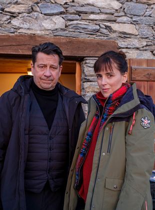 Affiche du film Noir comme neige (2021) de Anne-Charlotte Kassab. Voir Noir comme neige en streaming / torrent sur meilleurs-films.fr