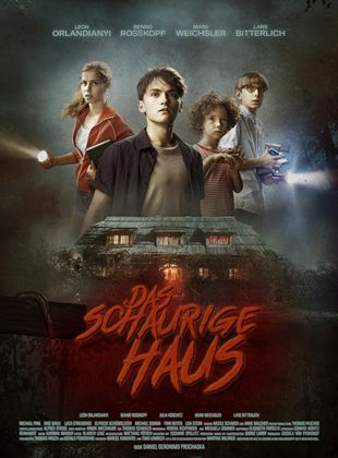 Affiche du film Notre maison hantée (2021) de Daniel Prochaska. Voir Notre maison hantée en streaming / torrent sur meilleurs-films.fr