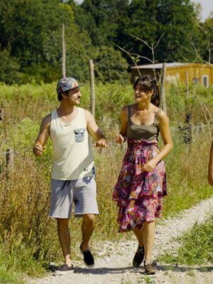 Affiche du film Nouvelles graines (2022) de Nicolas Meyrieux Affiche du film Nouvelles graines (2022) de Nicolas Meyrieux. Voir Nouvelles graines en streaming / torrent sur meilleurs-films.fr