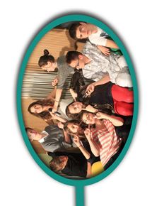 Affiche du film Place aux jeunes (2014) de Marielle Imbert,Fanny Peyrin,. Voir Place aux jeunes en streaming / torrent sur meilleurs-films.fr