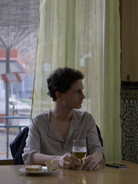 Affiche du court métrage Pueblo () de Elena Lopez Riera. Voir Pueblo en streaming / torrent sur meilleurs-films.fr