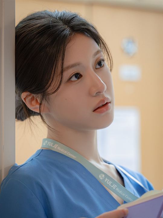 Affiche de la série Resident Playbook (2024) de . Voir Resident Playbook en streaming / torrent sur meilleurs-films.fr