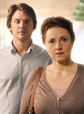 Affiche du film Sauver qui est mort (2021) de Marek Šindelka. Voir Sauver qui est mort en streaming / torrent sur meilleurs-films.fr