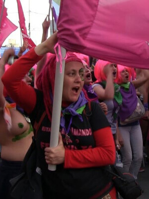 Affiche du film Socorristas (2022) de Caroline Kim Morange. Voir Socorristas en streaming / torrent sur meilleurs-films.fr