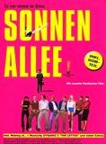 Affiche du film Sonnenallee (1999) de Leander Haußmann Affiche du film Sonnenallee (1999) de Leander Haußmann. Voir Sonnenallee en streaming / torrent sur meilleurs-films.fr