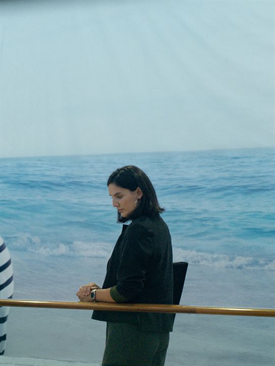 Affiche du court métrage Swan dans le centre (2025) de Iris Chassaigne. Voir Swan dans le centre en streaming / torrent sur meilleurs-films.fr