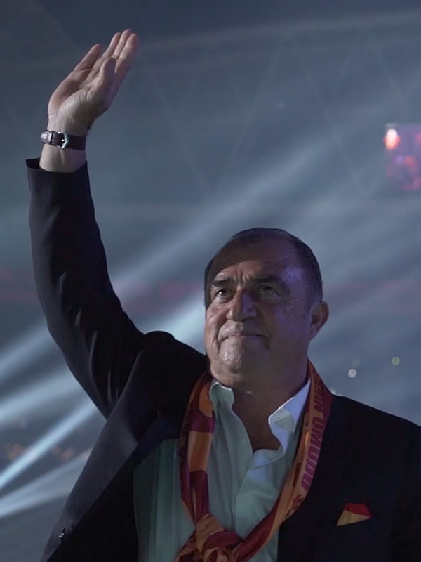 Affiche de la série Terim, l’empereur du football turc (2022) de Burak Aksoy. Voir Terim, l’empereur du football turc en streaming / torrent sur meilleurs-films.fr