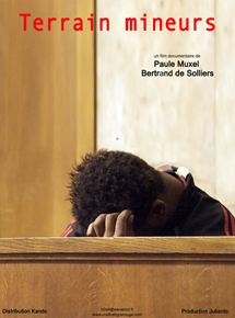 Affiche du film Terrain mineurs (2017) de Bertrand de Solliers,Paule Muxel,. Voir Terrain mineurs en streaming / torrent sur meilleurs-films.fr