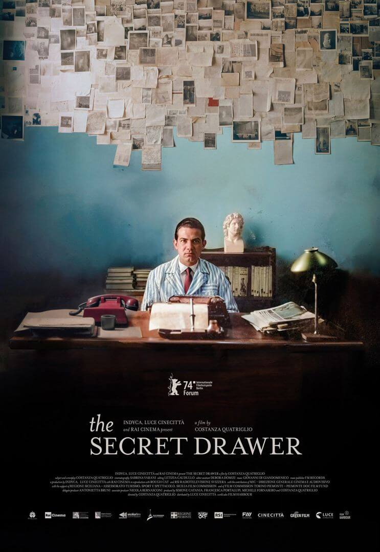 Affiche du film The Secret Drawer (2024) de Costanza Quatriglio Affiche du film The Secret Drawer (2024) de Costanza Quatriglio. Voir The Secret Drawer en streaming / torrent sur meilleurs-films.fr