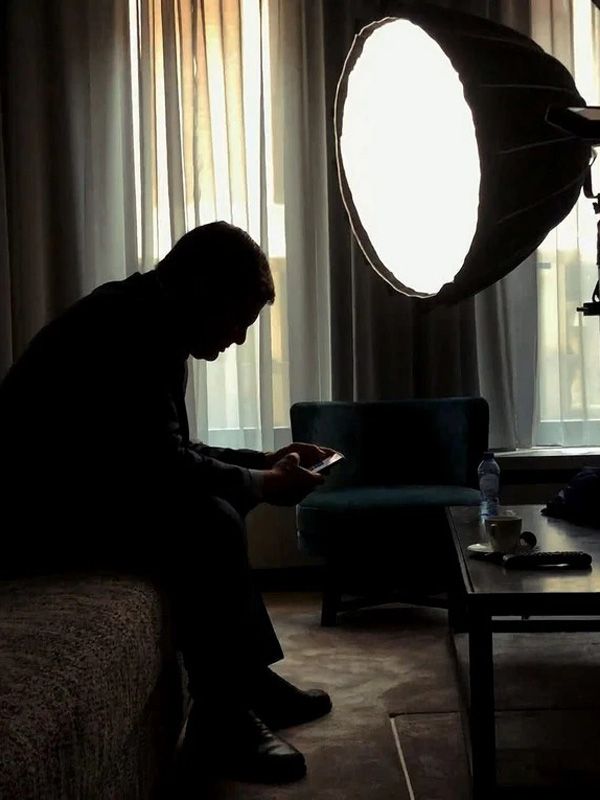 Affiche du film The Six Billion Dollar Man (2025) de . Voir The Six Billion Dollar Man en streaming / torrent sur meilleurs-films.fr