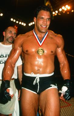 Affiche du film The Smashing Machine (2025) de Benny Safdie. Voir The Smashing Machine en streaming / torrent sur meilleurs-films.fr