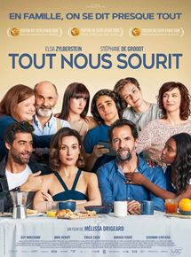 Affiche du film Tout nous sourit (2021) de Melissa Drigeard. Voir Tout nous sourit en streaming / torrent sur meilleurs-films.fr