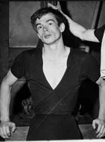 Affiche du film Un danseur: Rudolph Nureyev (1972) de Pierre Jourdan. Voir Un danseur: Rudolph Nureyev en streaming / torrent sur meilleurs-films.fr