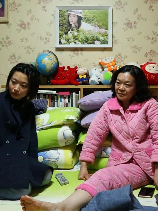 Affiche du film Un long voyage de retour (2022) de . Voir Un long voyage de retour en streaming / torrent sur meilleurs-films.fr