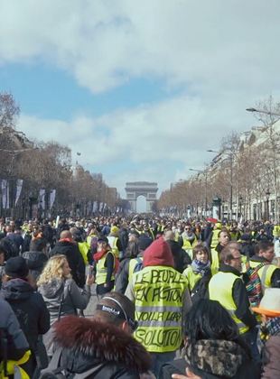 Affiche du film Un peuple (2022) de Emmanuel Gras. Voir Un peuple en streaming / torrent sur meilleurs-films.fr