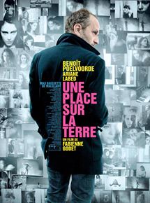 Affiche du film Une place sur la terre (2012) de Fabienne Godet. Voir Une place sur la terre en streaming / torrent sur meilleurs-films.fr
