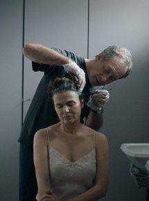 Affiche du film Vakuum (2019) de Christine Repond. Voir Vakuum en streaming / torrent sur meilleurs-films.fr