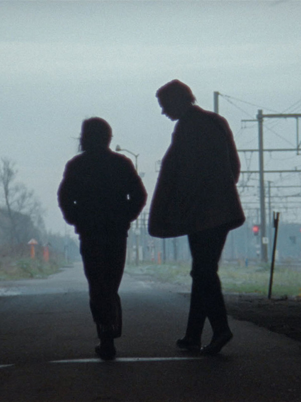 Affiche du court métrage White Goldfish () de Jan Roosens. Voir White Goldfish en streaming / torrent sur meilleurs-films.fr