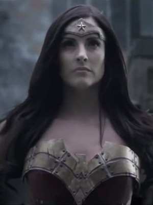 Affiche du court métrage Wonder Woman (2013) de Sam Balcomb. Voir Wonder Woman en streaming / torrent sur meilleurs-films.fr